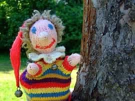 Der Kasperl besucht unsere Mitglieder im Ekiz Garten